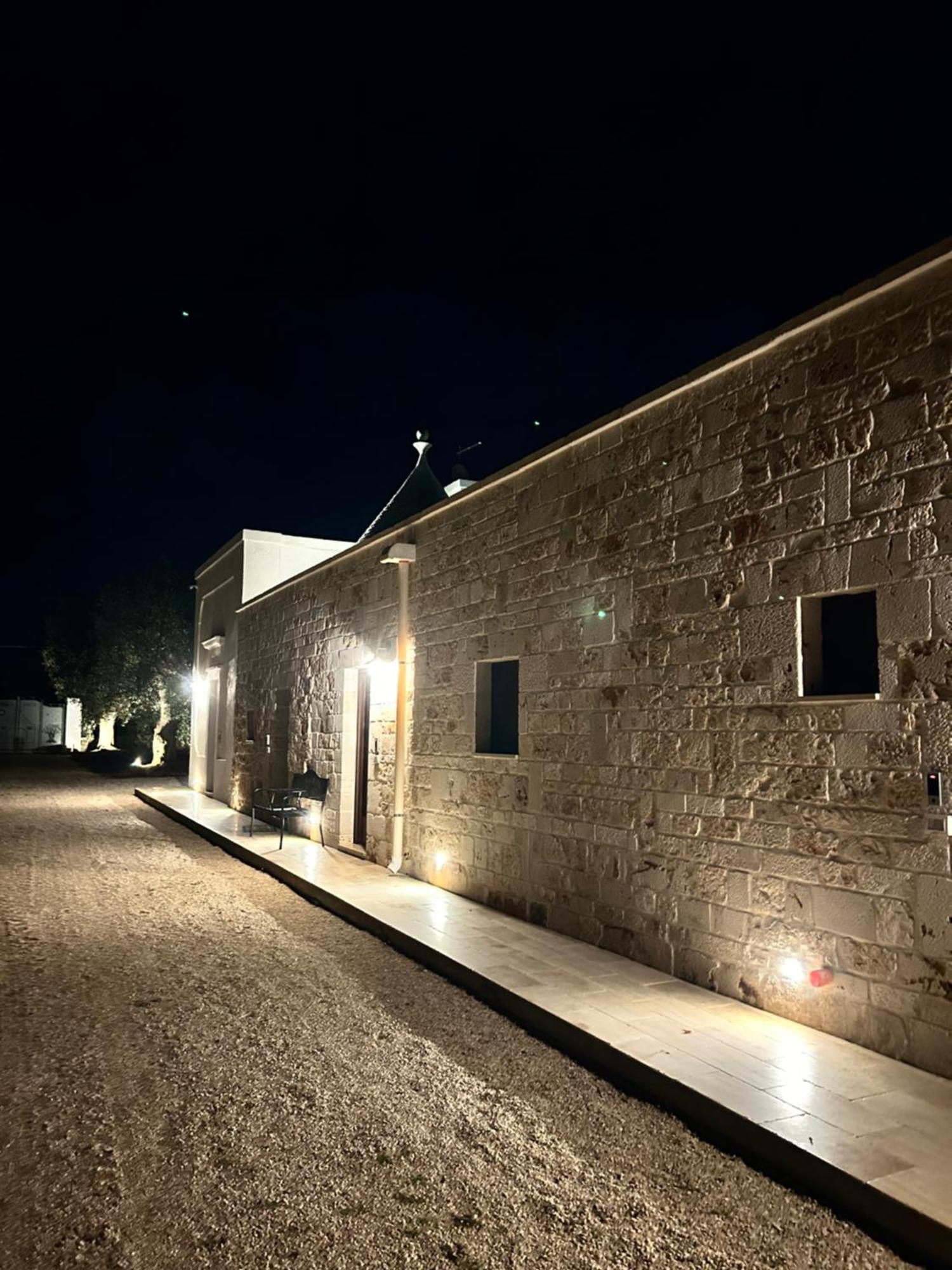 Il Trullo Di Bina Bed & Breakfast Pezze Di Greco Exterior photo